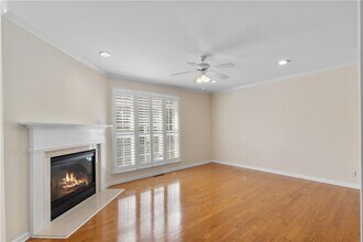 1886 Greystone Oaks Way in Atlanta, GA - Building Photo - Building Photo