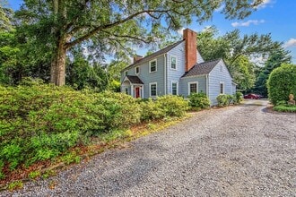 220 Bradford Ave in Fayetteville, NC - Building Photo - Building Photo