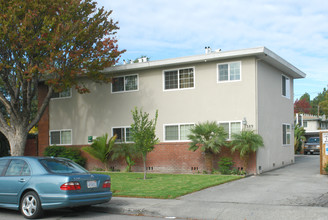 1389 Reeve St in Santa Clara, CA - Building Photo - Building Photo