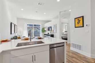 2990 Reagan St in Dallas, TX - Building Photo - Building Photo