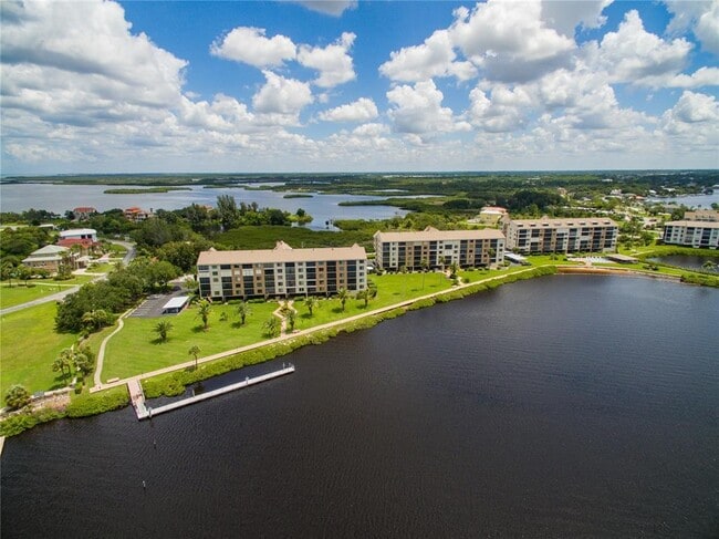 4620 Bay Blvd in Port Richey, FL - Building Photo - Building Photo