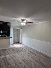 2110 Wilcrest Dr in Houston, TX - Building Photo - Building Photo