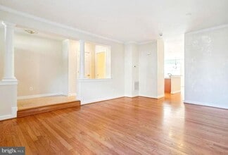 5033 Softwood Ln in Woodbridge, VA - Building Photo - Building Photo