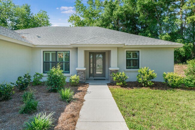 2481 N Brentwood Cir in Lecanto, FL - Building Photo - Building Photo