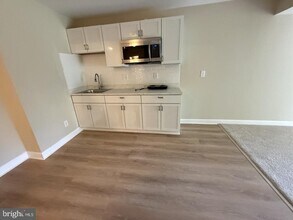 13044 Tadmore Ct in Woodbridge, VA - Building Photo - Building Photo