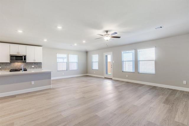 702 Williams Wy in McKinney, TX - Foto de edificio - Building Photo