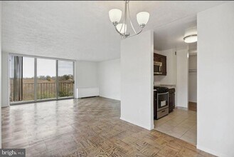 4520 King St in Alexandria, VA - Building Photo - Building Photo