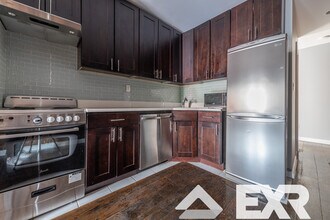 32 Garnet St-Unit -3R in Brooklyn, NY - Building Photo - Building Photo