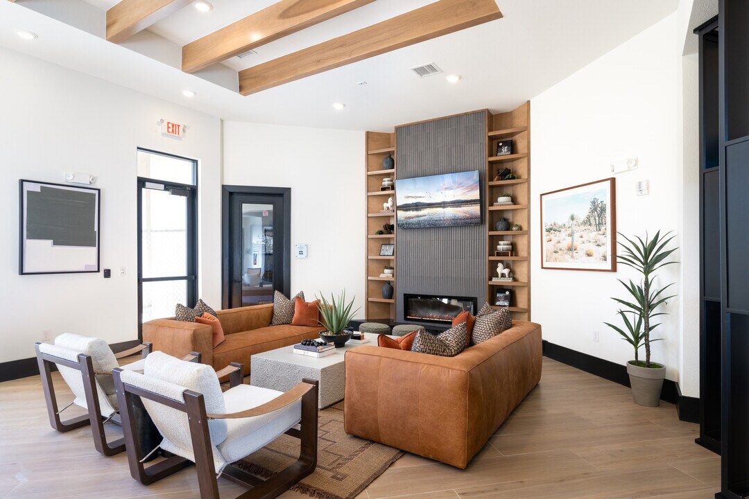 Desert Commons West in El Paso, TX - Building Photo