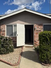 9082 Piñata Way, Unit 1 in Sacramento, CA - Building Photo - Building Photo