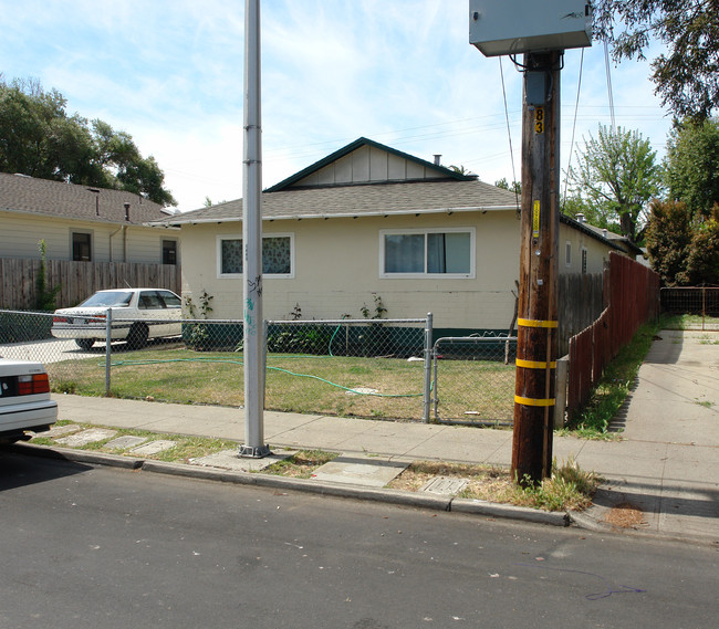 7 N Eldorado St in San Mateo, CA - Foto de edificio - Building Photo