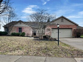 510 Arlington Dr in Franklin, OH - Building Photo