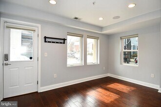 1823 D St NE-Unit -B in Washington, DC - Building Photo - Building Photo