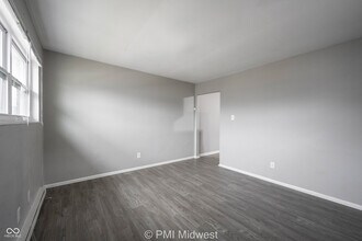 821 Iowa St in Indianapolis, IN - Building Photo - Building Photo