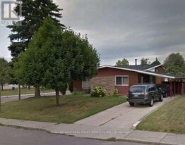 1 Vera Ct in Hamilton, ON - Building Photo