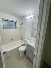 1120 S D St in Lake Worth Beach, FL - Foto de edificio - Building Photo