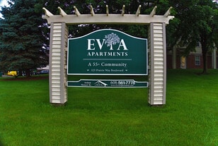 Evia Apartments in Verona, WI - Building Photo