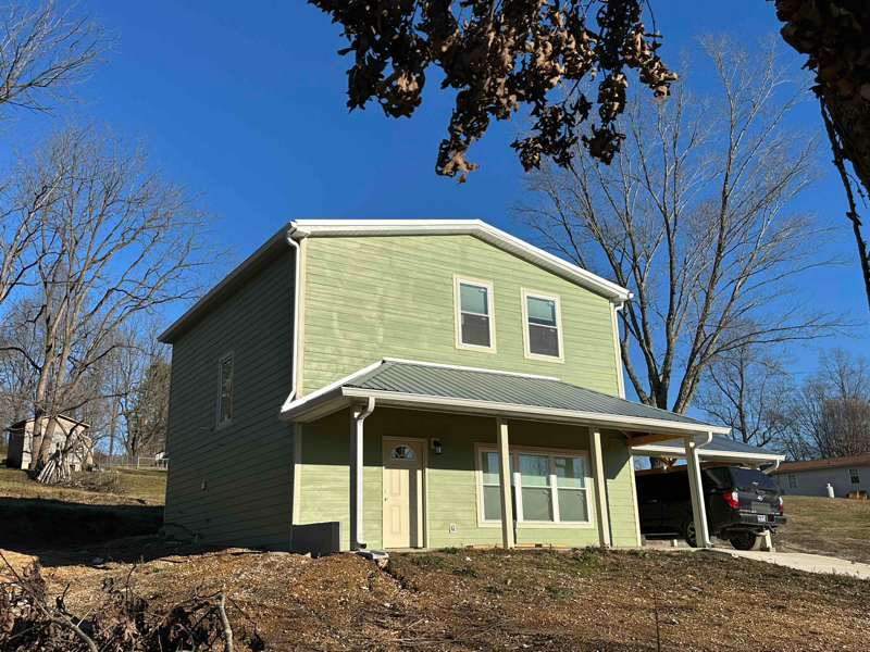 110 Heck Ln in Lafollette, TN - Building Photo