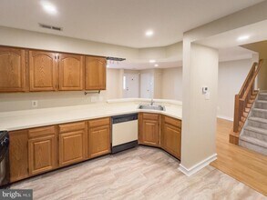 806 Wharton Rd in Mount Laurel, NJ - Building Photo - Building Photo