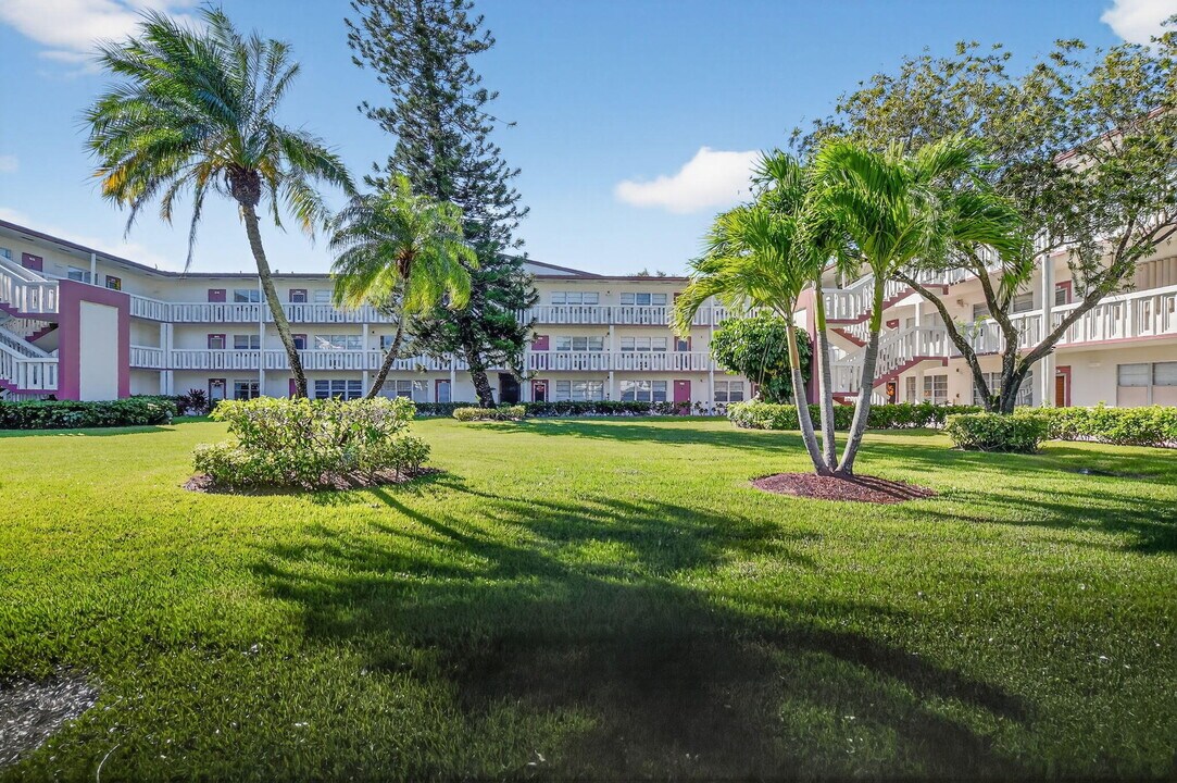 177 Fanshaw E in Boca Raton, FL - Building Photo