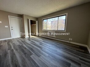 103 Grant in Bondurant, IA - Building Photo - Building Photo