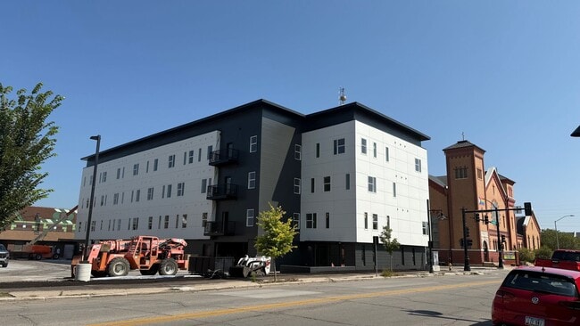 The Delaware - Luxury Apartment's in Mason...