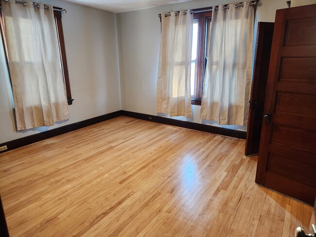 1395 Section Rd, Unit #2 - 2nd Floor-Duple