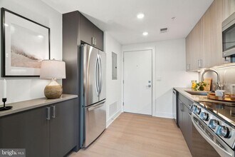2000 Dreer St in Philadelphia, PA - Building Photo - Building Photo