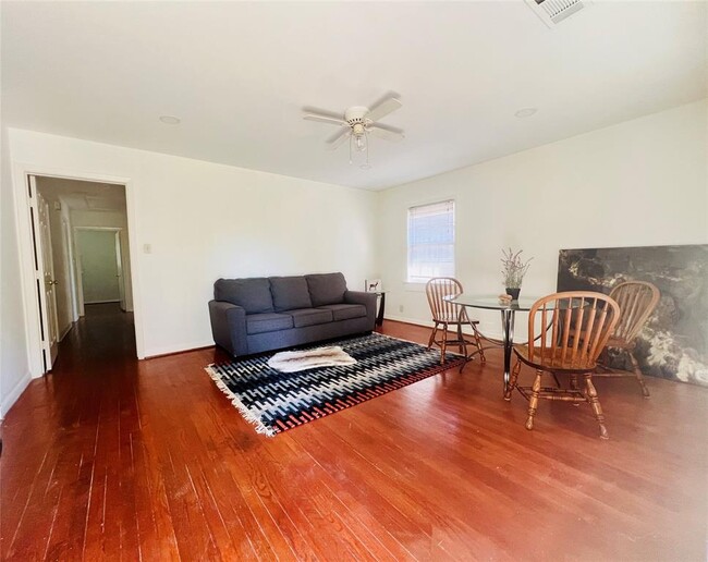 1626 Antoine Dr in Houston, TX - Building Photo - Building Photo