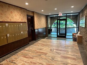 1750 N Mohawk St, Unit 501 in Chicago, IL - Building Photo - Building Photo
