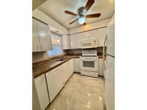 136 Cape Coral Pkwy W in Cape Coral, FL - Building Photo - Building Photo