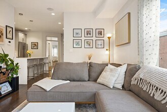 361 Maverick St, Unit #2 in Boston, MA - Building Photo - Building Photo