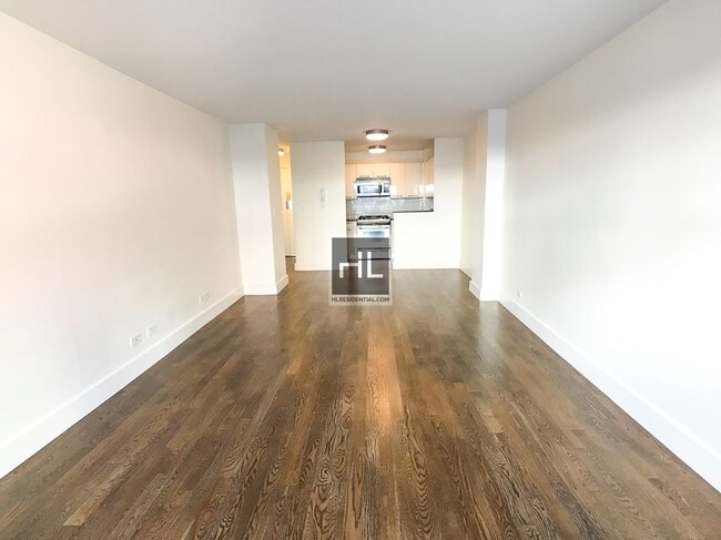 EAST 63 STREET in New York, NY - Building Photo - Building Photo