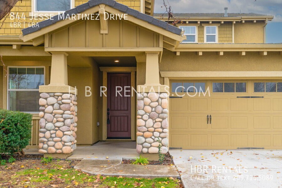 844 Jesse J. Martinez Dr in Tracy, CA - Building Photo