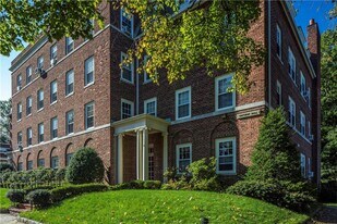 9 Alden Pl in Bronxville, NY - Building Photo