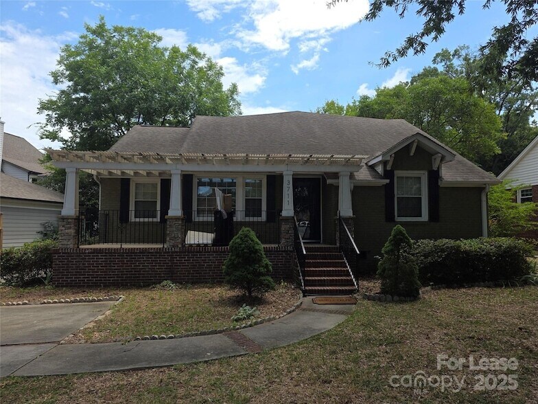 3711 Park Rd in Charlotte, NC - Building Photo