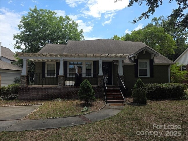 property at 3711 Park Rd