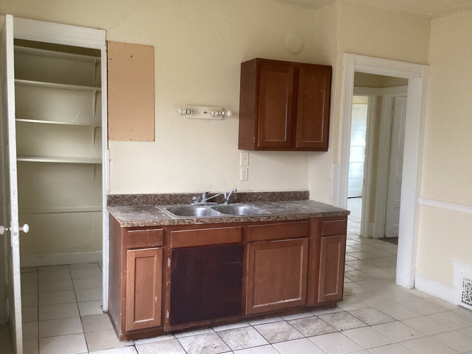 2660-2662-2662 N 5th St in Milwaukee, WI - Building Photo