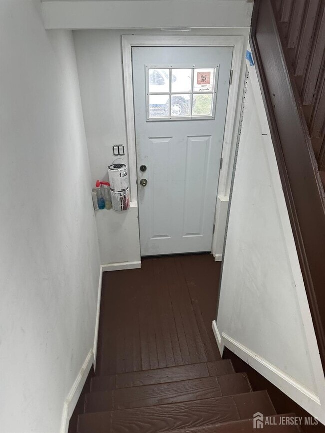 111 Bayview Dr in Old Bridge, NJ - Building Photo - Building Photo