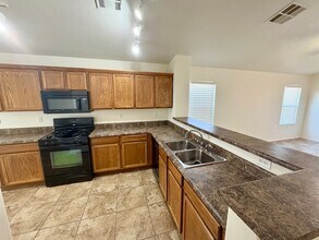 7142 W Beverly Rd in Phoenix, AZ - Building Photo - Building Photo