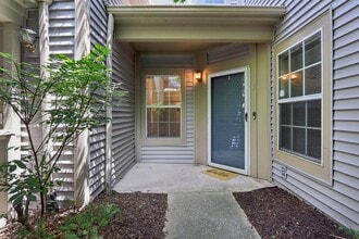 3643 Reflections Ln, Unit 5 in Indianapolis, IN - Building Photo - Building Photo