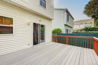 41 Beechwood Ave in Mount Vernon, NY - Building Photo - Building Photo