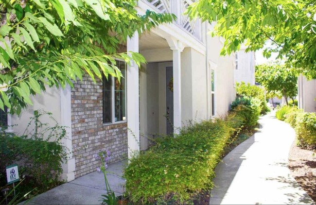property at 1642 Welford Cir