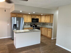 7112 2nd St N in St. Petersburg, FL - Building Photo - Building Photo