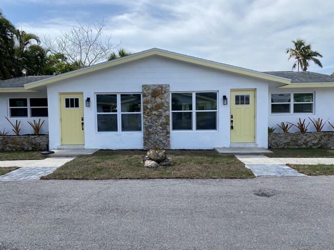 1740 Smugglers Cove in Naples, FL - Building Photo - Building Photo