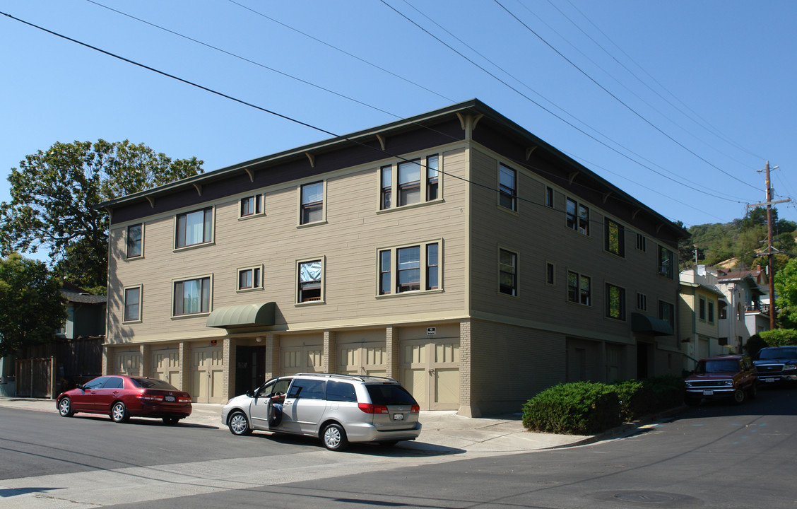 700 Talbart St in Martinez, CA - Foto de edificio