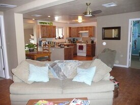 1017 E Roma Ave, Unit 105 in Phoenix, AZ - Building Photo