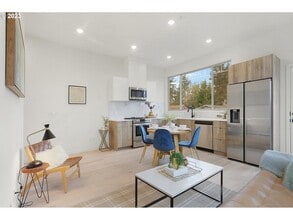 6610 N Greenwich Ave, Unit 10 in Portland, OR - Building Photo - Building Photo