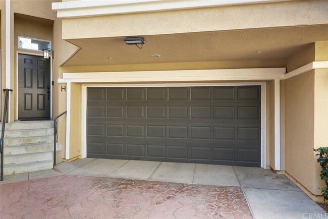 3401 S Main St, Unit H in Santa Ana, CA - Building Photo - Building Photo