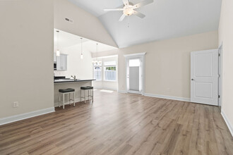 1622 San Andres Ave in Little River, SC - Foto de edificio - Building Photo